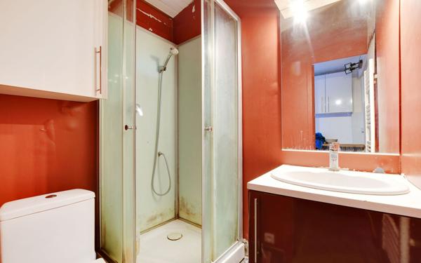 Immeuble à vendre    8 pièces • 107 m2 Paris 15