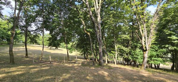 Propriété en pierre isolée