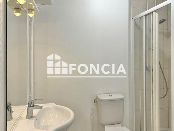 Location Appartement 2 pièces 35.5 m² - 58 RUE DE BUZENVAL Paris 75020