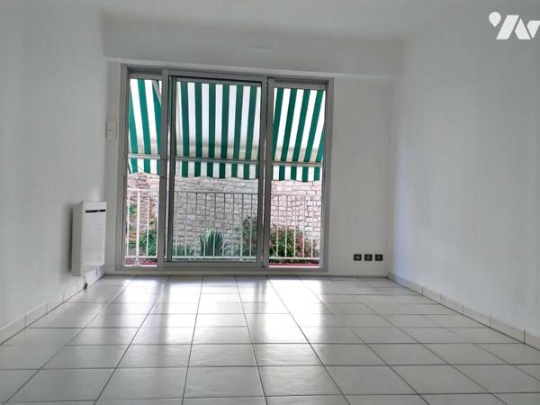 TERRASSES DU PALAIS Centre ville T2 bis de 50m² ouest au 1er étage avec cave 
