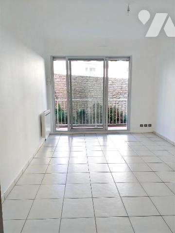 TERRASSES DU PALAIS Centre ville T2 bis de 50m² ouest au 1er étage avec cave 