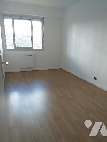 TERRASSES DU PALAIS Centre ville T2 bis de 50m² ouest au 1er étage avec cave 