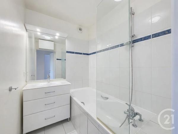 Appartement F4 à vendre  4 pièces - 75,51 m 2   FRESNES  - 94