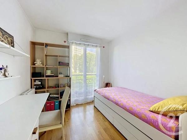 Appartement F4 à vendre  4 pièces - 75,51 m 2   FRESNES  - 94