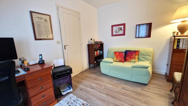 SENS CENTRE, A 2 PAS DES PROMENADES. MAISON-APPARTEMENT DE CHARME 117 m² hab.