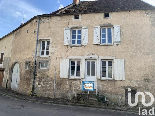 Maison de village 2 pièces de 100 m² à Ravières (89390)