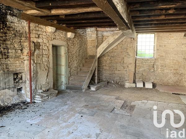 Maison de village 2 pièces de 100 m² à Ravières (89390)