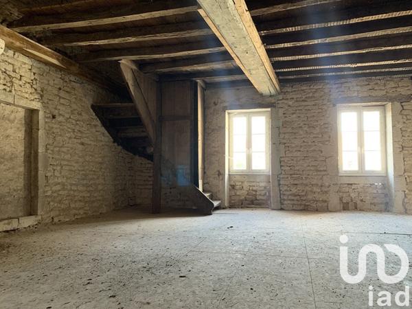 Maison de village 2 pièces de 100 m² à Ravières (89390)