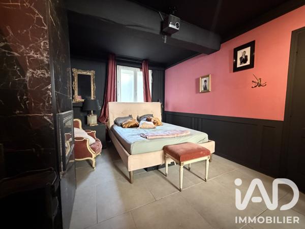 Immeuble à vendre 112 m² Sens