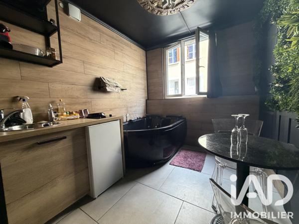 Immeuble à vendre 112 m² Sens