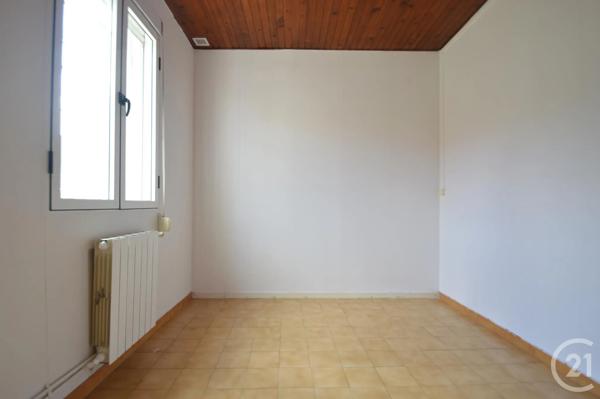 Maison à vendre  3 pièces - 58,30 m 2   ST DENIS  - 93