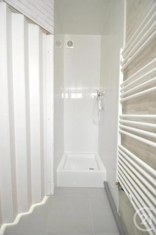 Maison à vendre  3 pièces - 58,30 m 2   ST DENIS  - 93