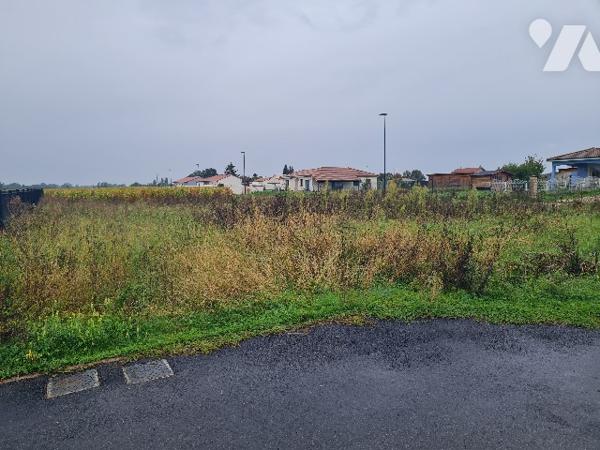 Terrain à Bâtir de 693 m2