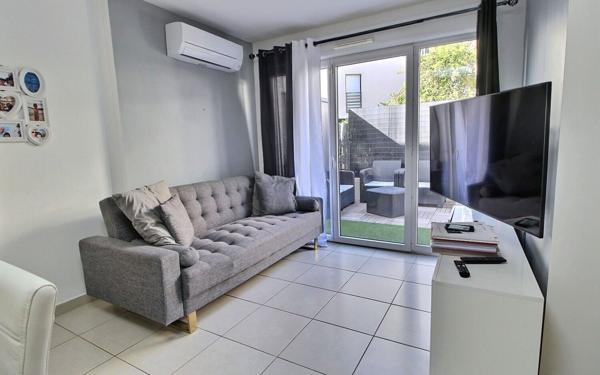 Maison à vendre    3 pièces • 74 m2 Marseille 10