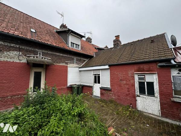 MAISON DE VILLE A RENOVER