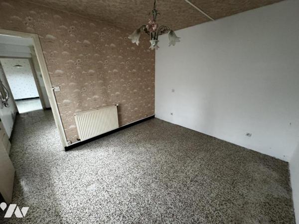 MAISON DE VILLE A RENOVER