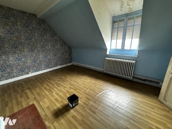 MAISON DE VILLE A RENOVER