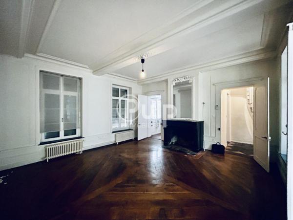 Immeuble à vendre à Douai - Réf. dou17278