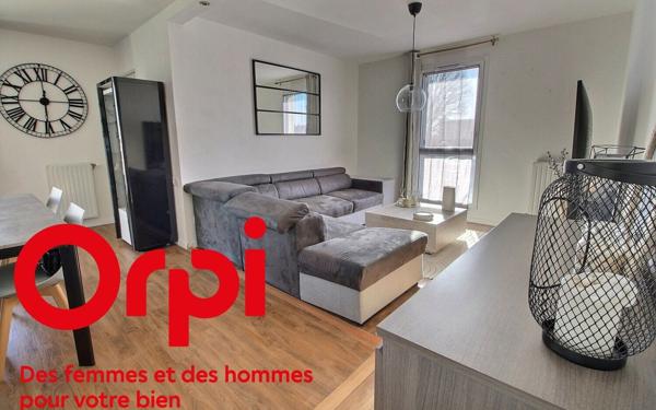 Appartement à vendre    4 pièces • 74 m2 Trappes