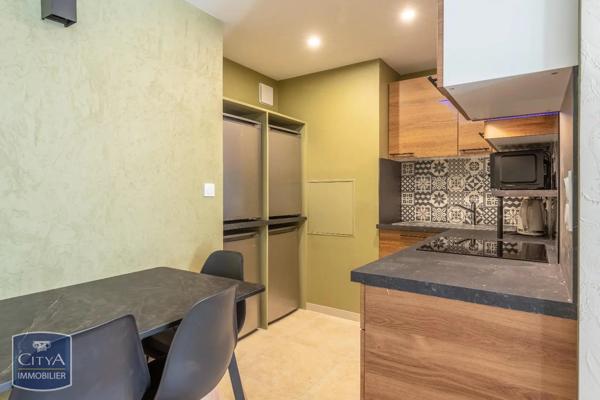 Appartement à louer 5 pièces 78.61m² Villeurbanne (69100)
