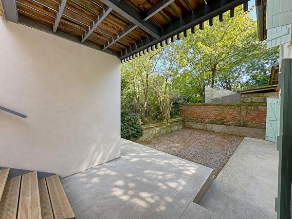 TOULOUSE - SAINT MICHEL Superbe immeuble de rapport avec jardin . , Toulouse