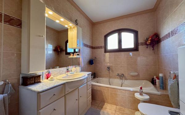 Maison à vendre    5 pièces •  Béziers