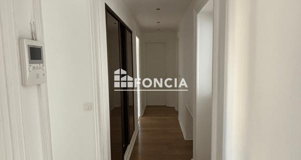 Location Appartement 2 pièces 65.19 m² - Levallois-perret 92300