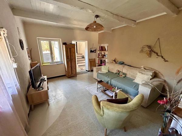 Maison à ROQUEBRUNE-SUR-ARGENS, 83520 - 5 pièces 107m²