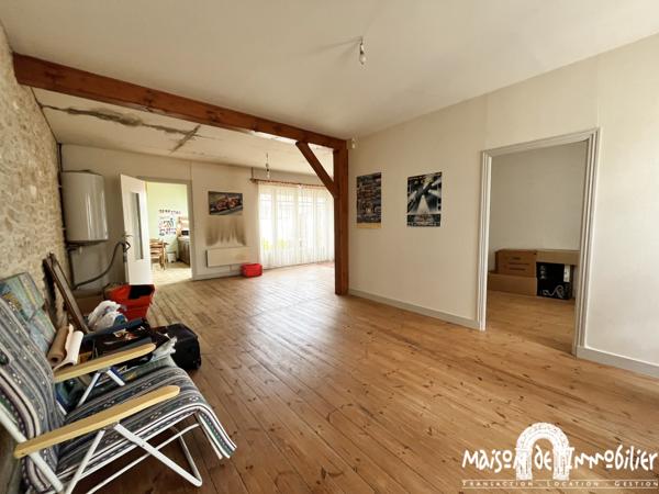 Vente Maison de village - 131m² - 5 pièces - Cour et garage - BOUTIERS SAINT TROJAN