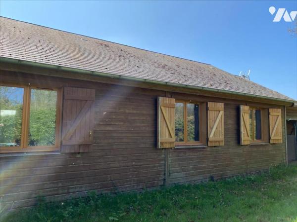 SAINT SYMPHORIEN DES BRUYERES - Chalet en bois