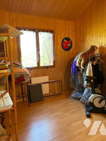 SAINT SYMPHORIEN DES BRUYERES - Chalet en bois