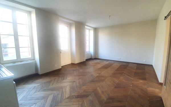 Appartement à vendre    3 pièces • 52,30 m2 Brie-Comte-Robert