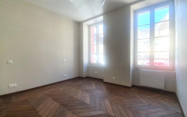 Appartement à vendre    3 pièces • 52,30 m2 Brie-Comte-Robert