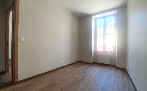 Appartement à vendre    3 pièces • 52,30 m2 Brie-Comte-Robert