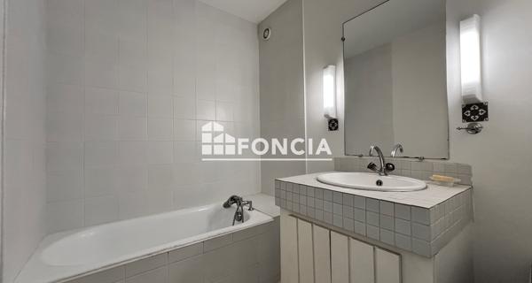 À vendre Appartement 4 pièces 98.66 m² - Saint-ismier 38330