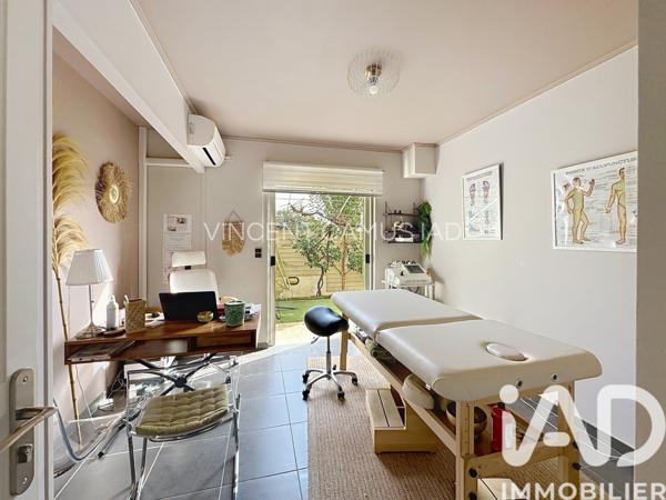 Maison à vendre 6 pièces 177 m² Sanary-sur-Mer