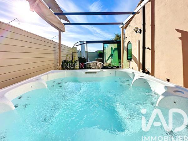 Maison à vendre 6 pièces 177 m² Sanary-sur-Mer