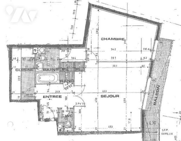 Neuilly – Deux pièces avec balcon sur jardin