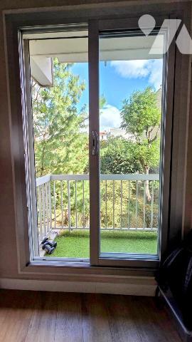 Neuilly – Deux pièces avec balcon sur jardin