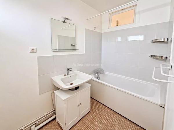Vente                                                      Appartement
                        
                     2 pièces                      43 m2                     à Lagny-sur-Marne