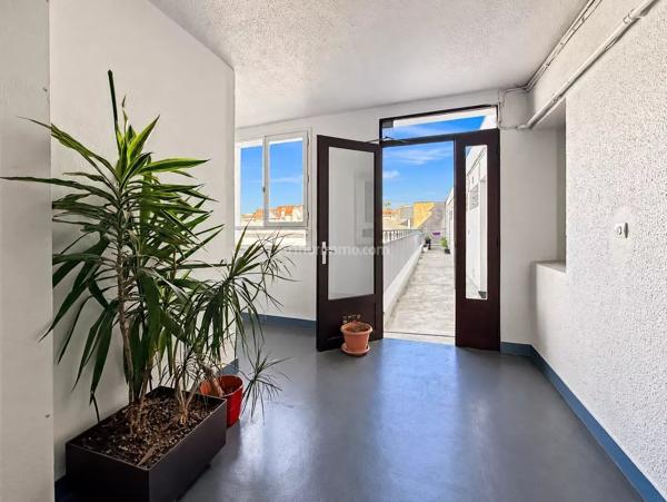 Vente                                                      Appartement
                        
                     2 pièces                      43 m2                     à Lagny-sur-Marne