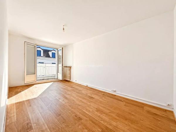 Vente                                                      Appartement
                        
                     2 pièces                      43 m2                     à Lagny-sur-Marne
