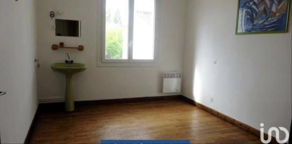 Maison 5 pièces de 166 m² à Loiré-sur-Nie (17470)