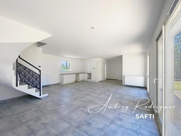 Maison jumelée neuve 2025 avec jardin