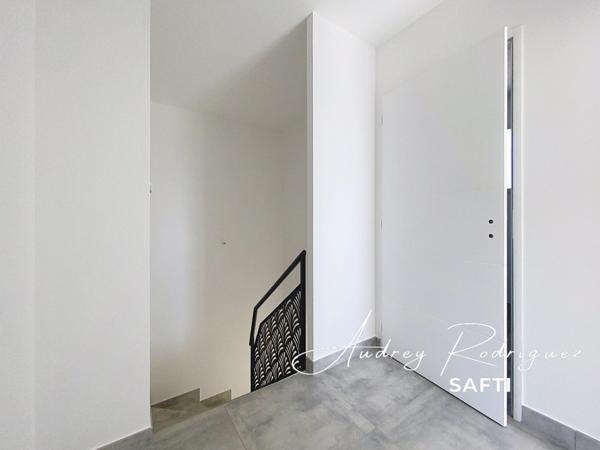 Maison jumelée neuve 2025 avec jardin