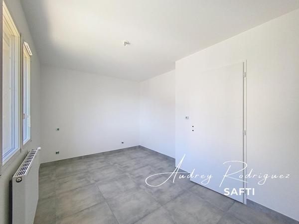 Maison jumelée neuve 2025 avec jardin