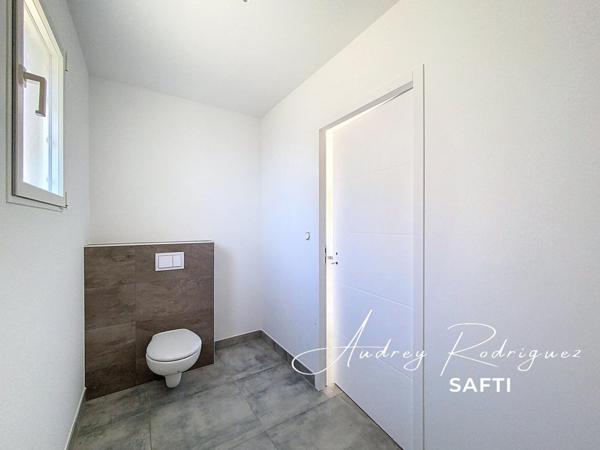 Maison jumelée neuve 2025 avec jardin