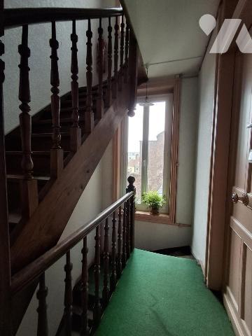 IMMEUBLE d'angle de 352m² environ composé de 5 LOTS 