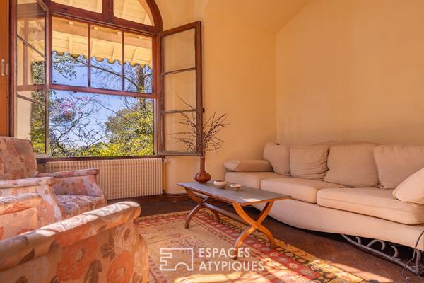 Tour de Garde du XIXe au Coeur d’un Domaine de 11 Hectares