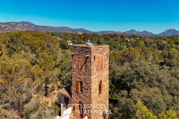Tour de Garde du XIXe au Coeur d’un Domaine de 11 Hectares